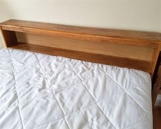 Queen bed. $100