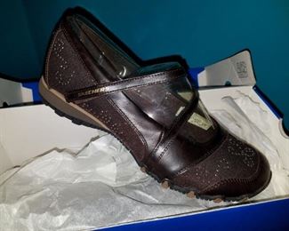 Skechers shoes brand new in box