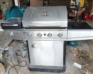 Char-Broil gas grill $125