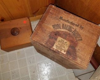 Old wood boxes/crates