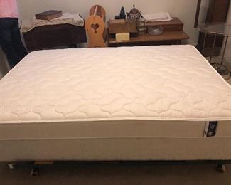 Nice new mattress full size 