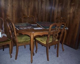 WOOD TABLE W/6 CHAIRS