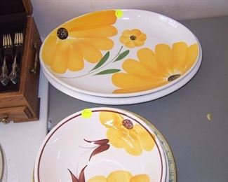 PASTA BOWLS AND DISHES