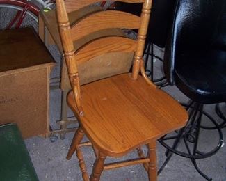 WOOD BAR STOOL
