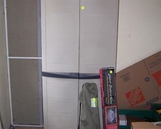 RUBBERMAID TYPE CABINET