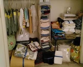 Linens, towels and blankets, etc.