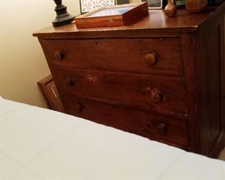 Vintage chest of drawers