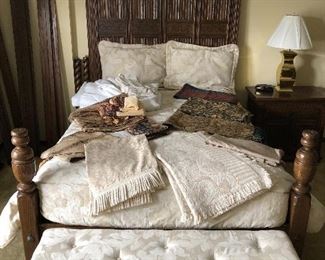 4 post canopy bed by Ethan Allen. Queen size. 