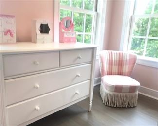 Chest for the Girls Rooms