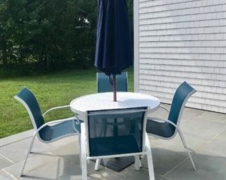 Outdoor Table and Chairs 