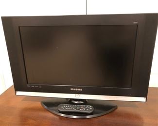 Samsung 26” flatscreen TV