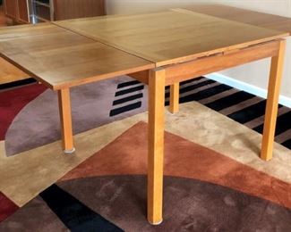 Copenhagen Expandable Table and Chairs