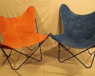 Pair vintage Knoll style butterfly chairs