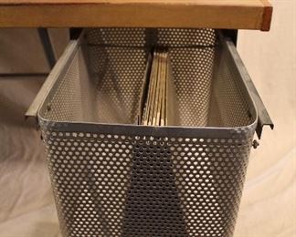 1946 George Nelson Model 4658 desk with leather writing surface