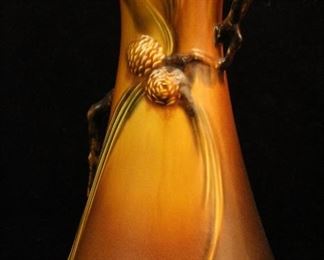 Roseville Pottery pine cone vase #712 w/ original label