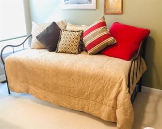  Wesley Allen Ambiance Iron Daybed