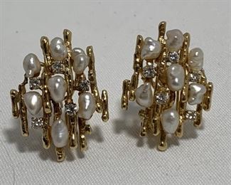 PEARL AND DIAMOND EARRINGS in 18K GOLD SETTING