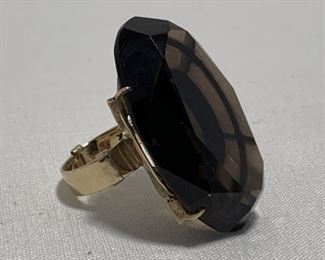14 kt GOLD-AND SMOKY TOPAZ RING
