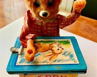 Teddy the Artist Toy