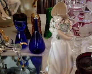 Lladro - #7603 Spring Bouquets - Collectors Society Piece - Retired