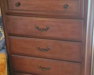 Several chest of drawers 