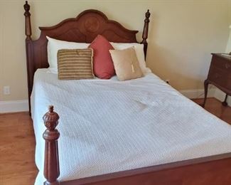 Mahogany full size bed, nice bedding 