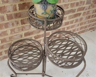 Metal patio plant stands 