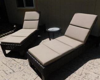 Wicker outdoor Loungers