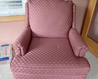 PINK SIDE CHAIR