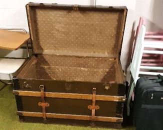 STEAMER TRUNK,