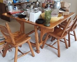 CUSHMAN BUTTERFLY DINING SET