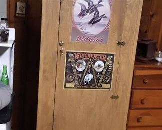 HOMEMADE GUN CABINET
