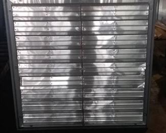 Direct Drive Industrial Exhaust Fan W/Shutters