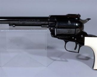 Ruger Super Blackhawk .44 Mag 6-Shot Single Action Revolver. SN# 34371, Synthetic Ivory Grips, Original Box