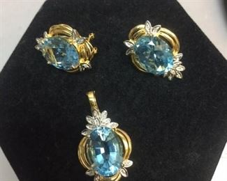 14kt Gold Aquamarine Pendant Set