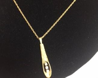 14kt Gold Pendant Necklace