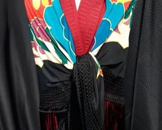Fringed floral wrap