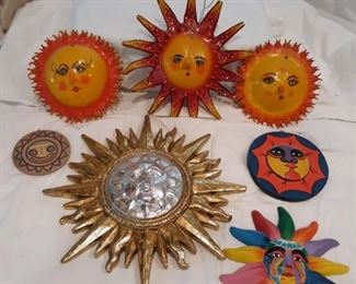 Fun, brightlycoloured sun wall decor