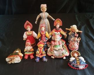 Small European dolls and figurines