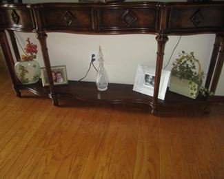 DETAIL OF SOFA TABLE