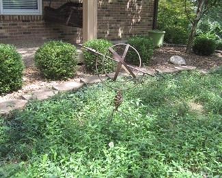 YARD ORNAMENTS