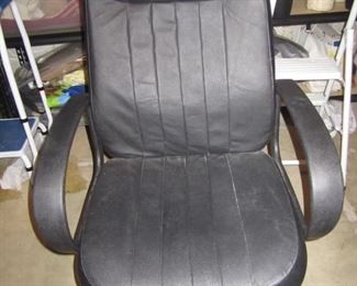 OFFICE CHAIR