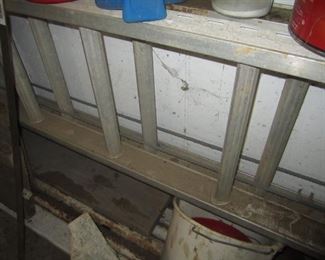 LONG EXTENSION LADDER