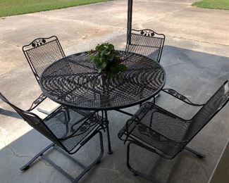 Steel Mesh Patio Table w/4 Chairs 