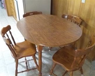 Vintage Kitchen Table W/ 4 Chairs 