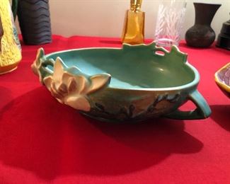 Roseville Pottery 8-8" handled dish