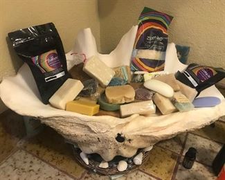 Clam Shell