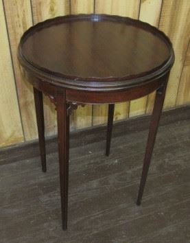 Mahogany Lamp Table