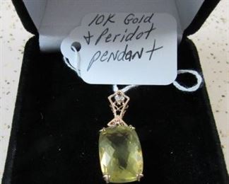 10K Gold & Peridot Pendant