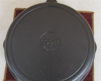 Cast Iron Lodge Skillet